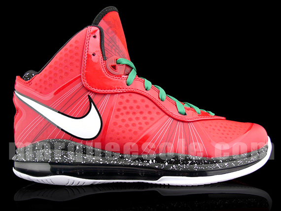 Nike Lebron Viii V2 Christmas New Images 07