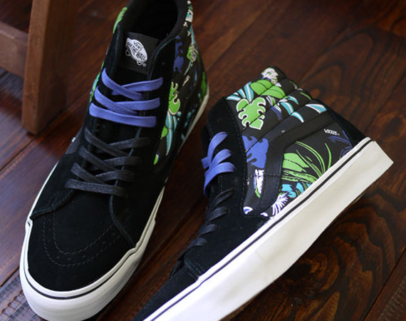 Vans Sk8-Hi Pro – Black – Aloha Parrots