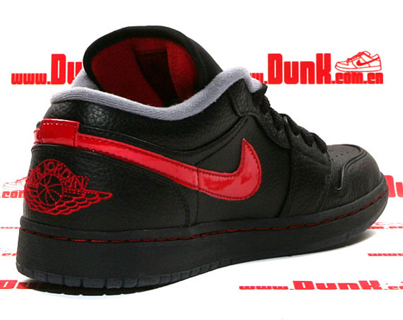 Air Jordan 1 Phat Low Black Varsity Red Stealth Dunk 05