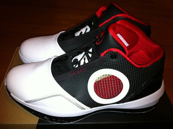 Air Jordan 2010 Dwyane Wade Pe Hoh New Images 2