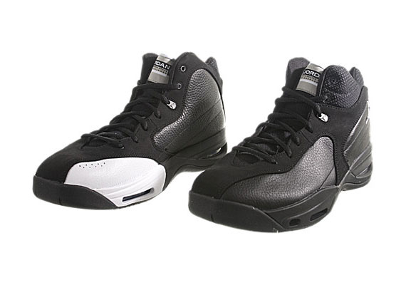 Jordan Hardcourt Classic Black White 428931 001 02