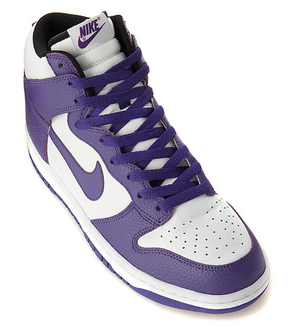 Nike Dunk High Be True Purple White Dots 01