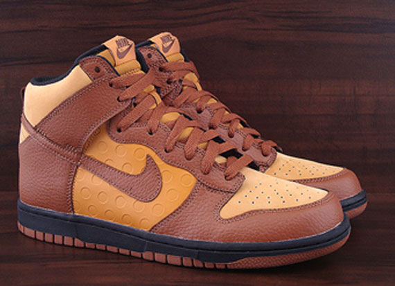 Nike Dunk High Polka Dot Bronze Pecan Black 01