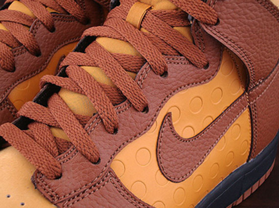 Nike Dunk High Polka Dot Bronze Pecan Black 03