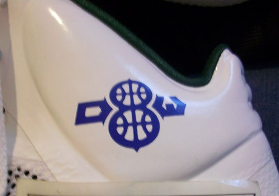 Nike Hyperfuse Deron Williams Pe Autographed 02