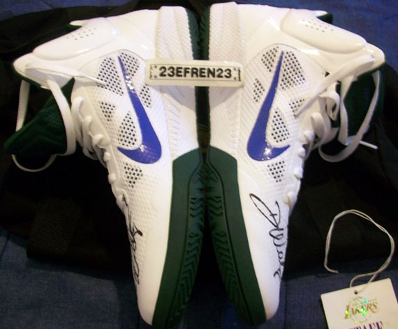 Nike Hyperfuse Deron Williams Pe Autographed 06