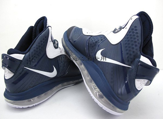 Nike Lebron 8 V.2 Navy White Detailed Images 10