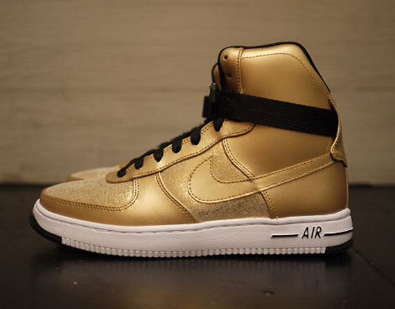 Nike Wmns Air Feather High Premium Gold Silver 01