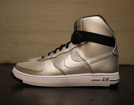 Nike Wmns Air Feather High Premium Gold Silver 02