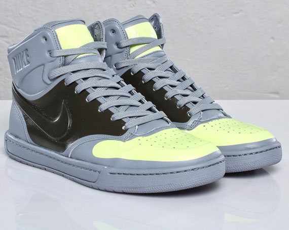 Nike Wmns Air Royalty Vt Steath Dark Army Liquid Lime 395775 002 01