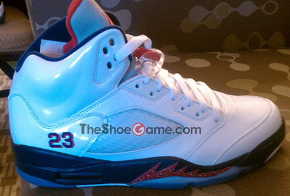 Air Jordan V White Obsidian Varsity Red 2011 01