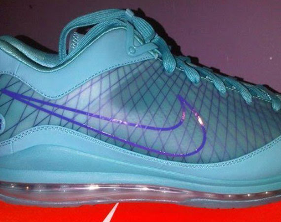 Nike Air Max Lebron Vii Low Hornets 01