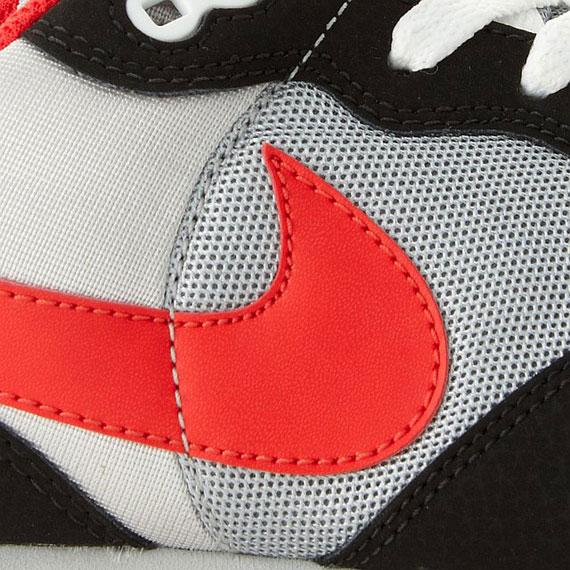 Nike Air Waffle Black White Red 03