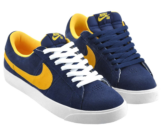 Nike SB Blazer Low CS - Midnight Navy - Varsity Maize