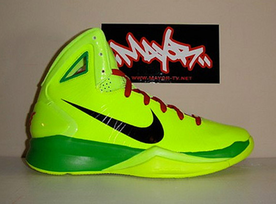 Nike Hyperdunk 2010 Christmas Day Pe 1