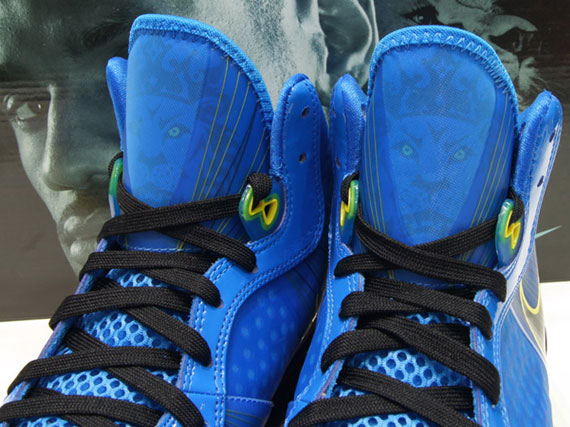 Nike LeBron 8 V2 ‘Entourage’ – Available Early on eBay