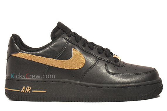 Nike Wmns Air Force 1 Black Metallic Gold 1