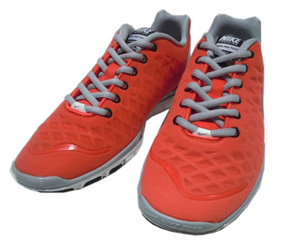 Nike Wmns Free Tr Fit Red Silver 01