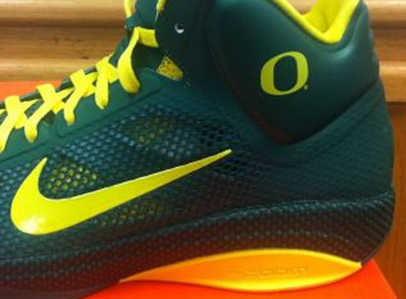 Nike Zoom Hyperfuse Oregon Ducks Pe 01