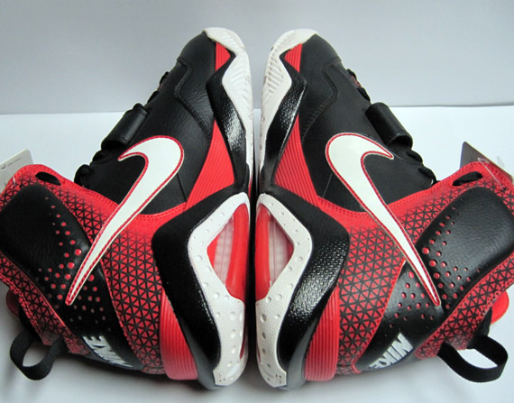 Nike Air Zoom Barcelona ‘POP’ – Black – White – Sport Red | Unreleased Sample