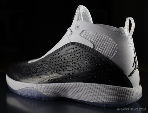 Air Jordan 2011 White Black Anthracite Release Reminder 01