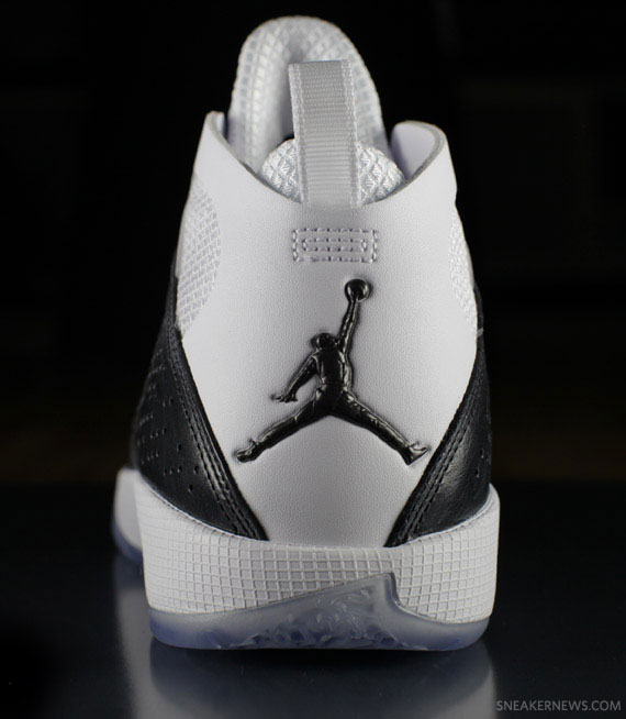 Air Jordan 2011 White Black Anthracite Release Reminder 15