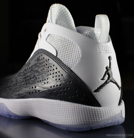 Air Jordan 2011 White Black Anthracite Release Reminder 16