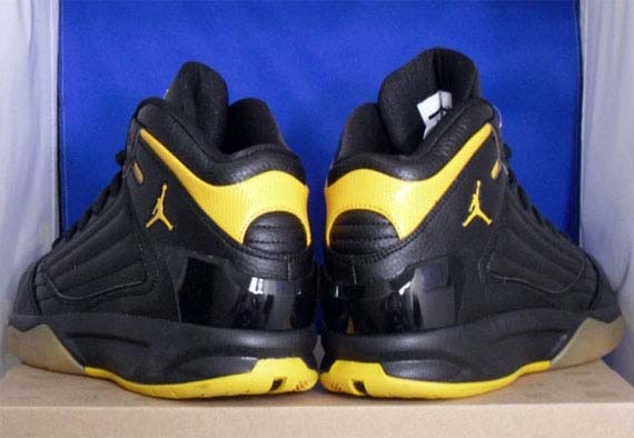 Jordan F2f Blk Yellow Sample 03