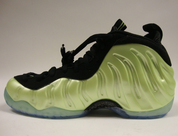 Nike Air Foamposite Pro Electric Green Bxsports New 04