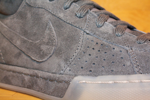 Nike Flytop - Dark Grey Suede | Available