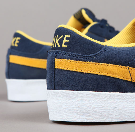 Nike Sb Blazer Low Navy Yllw 03