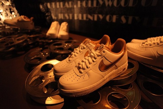 Nike Sportswear Hollywood Vine Los Fearless 08 570x380