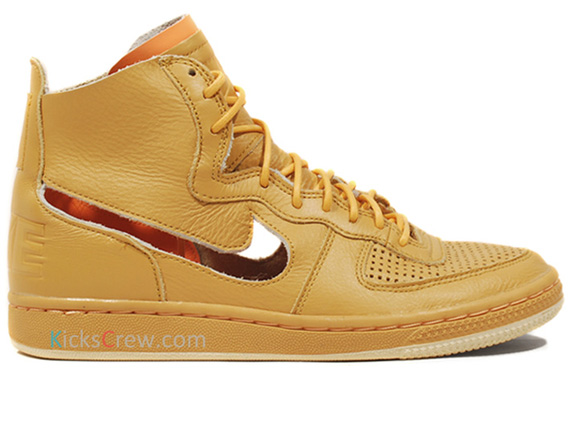 Nike Wmns Terminator High Premium Honeycomb Peach Cream 05