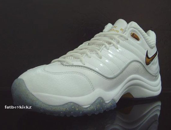 Nike Zoom Uptempo V White Metallic Gold 3