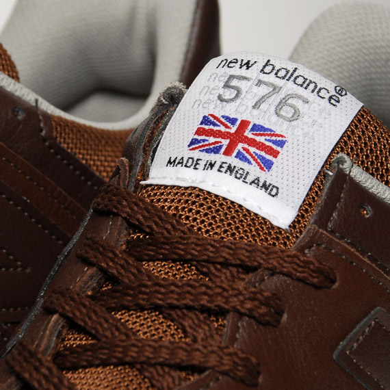 09 03 2011 Newbalance 576 Brown Detail2