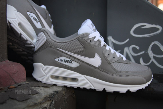 3 31 11airmaxgrayblog