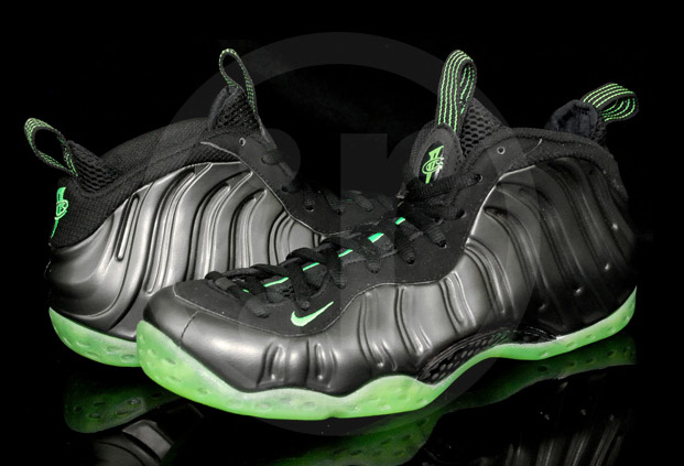 Air Foamposite Black Electric Green 02