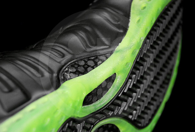 Air Foamposite Black Electric Green 08
