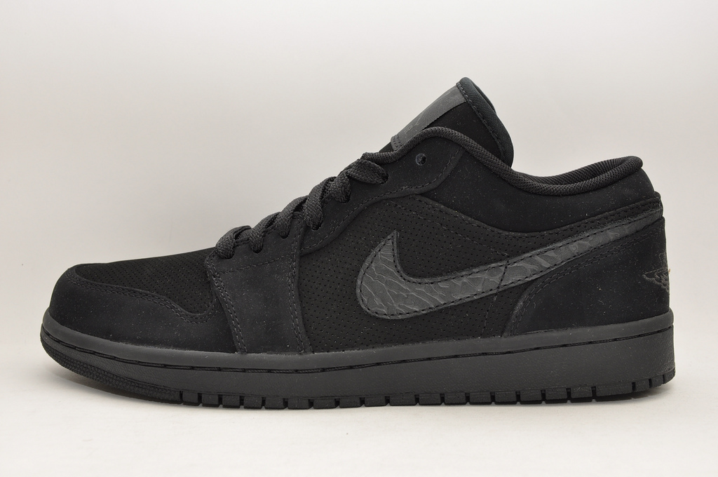 Air Jordan 1 Phat Low Black 1