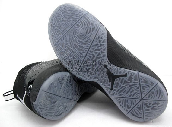 Air Jordan 2011 Black Patent Leather New Images 05