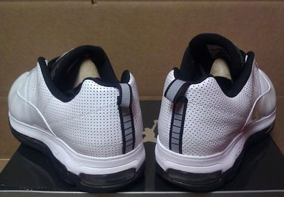 Jordan Cmft 12 Blk Wht Osole 02