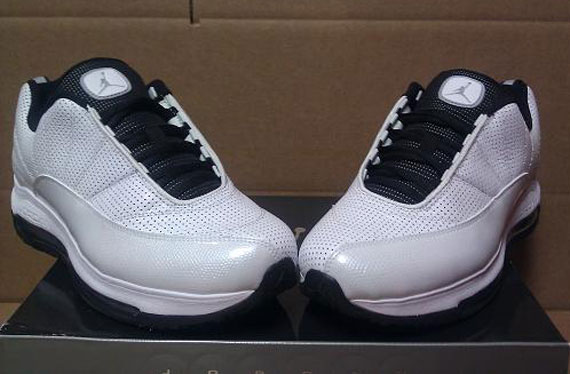 Jordan Cmft 12 Blk Wht Osole 03