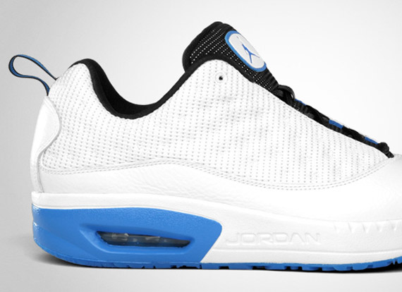 Jordan CMFT Viz Air 13 – White – Italy Blue – Black