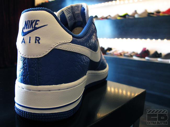 Nike Air Force 1 Low Varsity Royal White 2