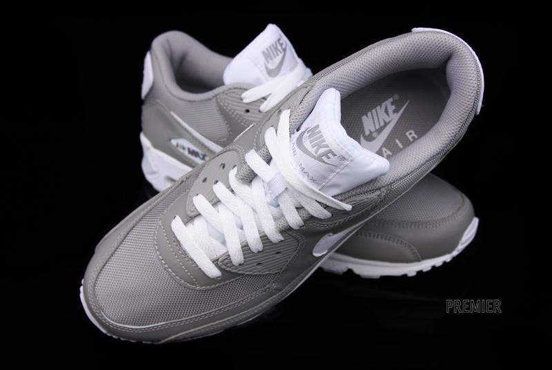 Nike Air Max 90 Medium Grey White 6
