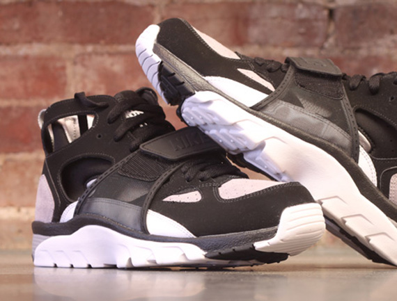 Nike Air Trainer Huarache - Black - White | Available