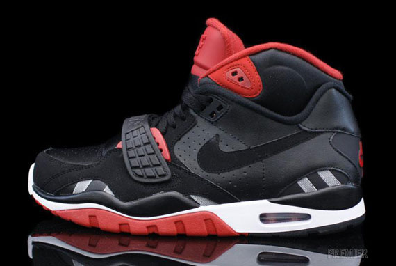 Nike Air Trainer Sc Ii Bred Pre 01