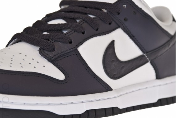 Nike Dunk Low - Gridiron - White - Ostrich