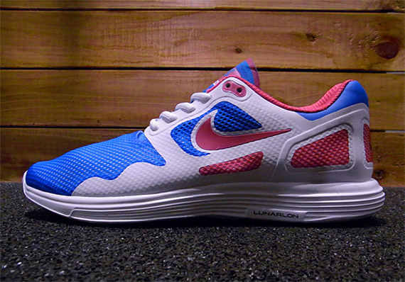 Nike Lunar Flow White Blue Pink 2