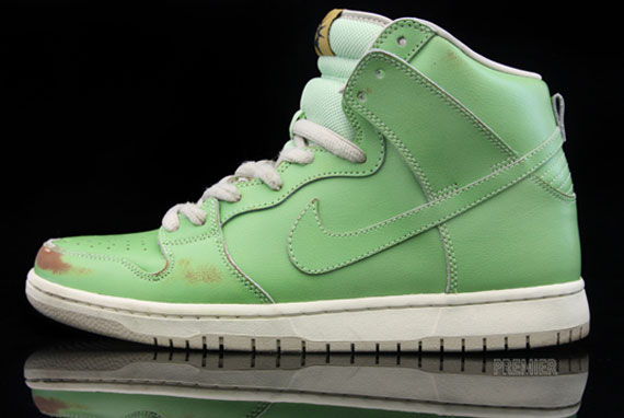 Nike Sb Dunk High Statue Of Liberty Wear Test 01